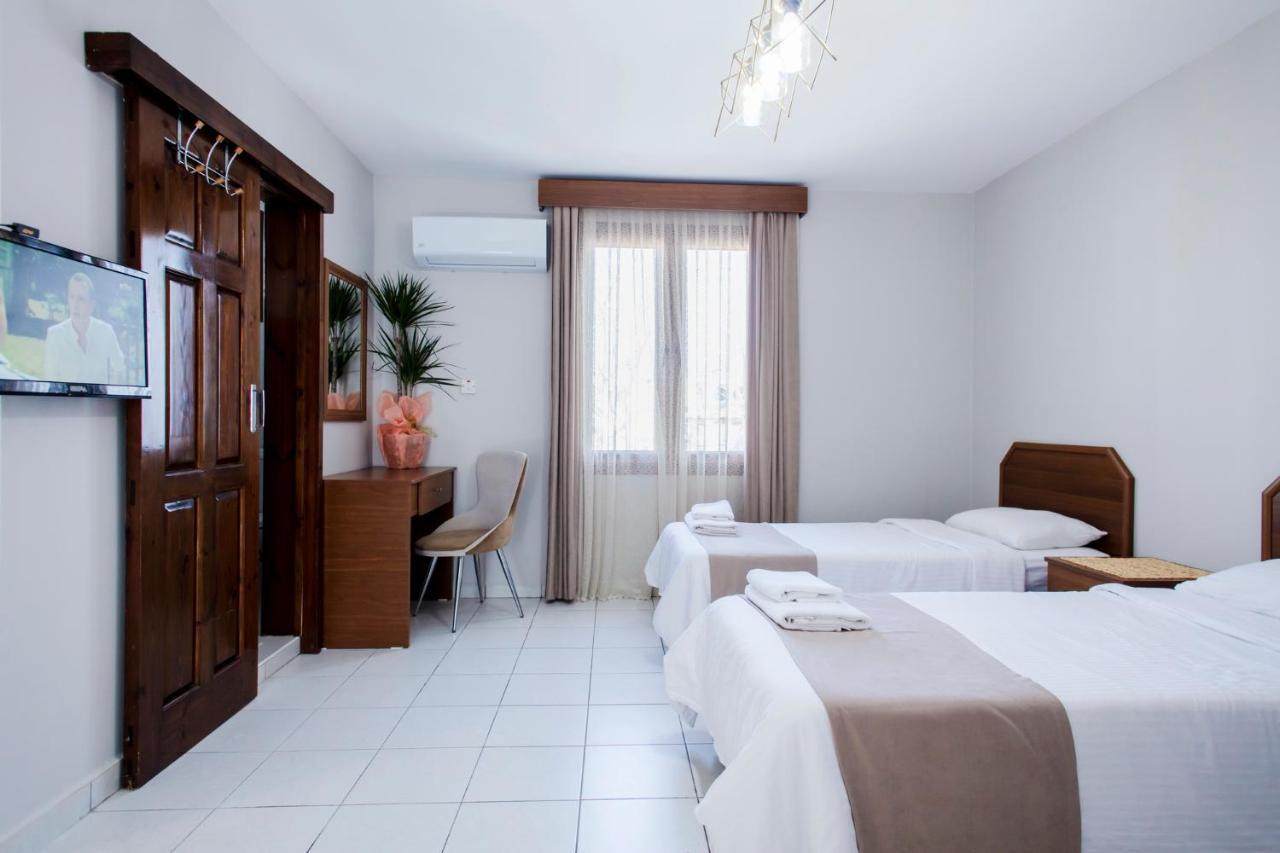 Homelike Guest House كيرينيا المظهر الخارجي الصورة