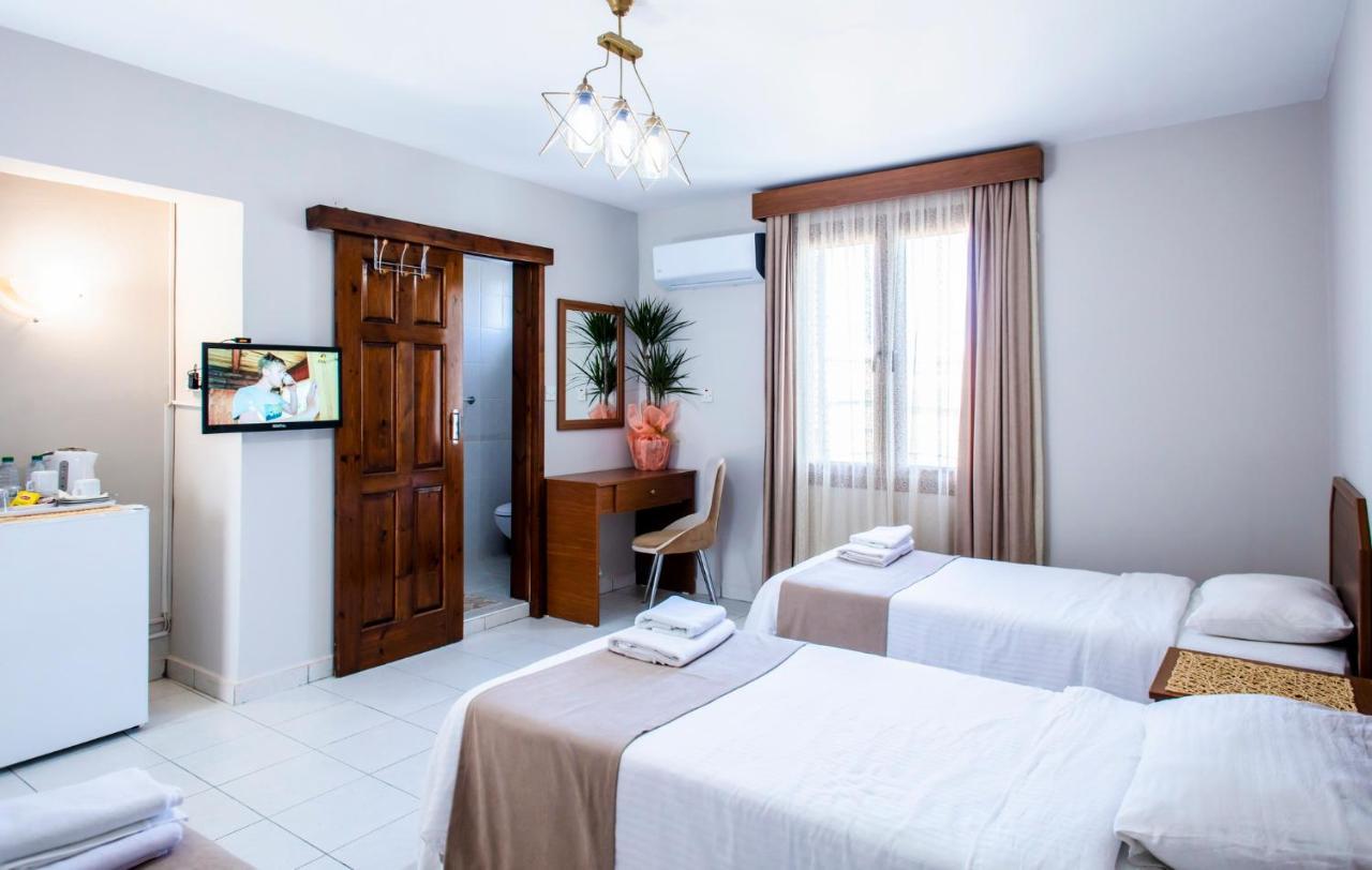 Homelike Guest House كيرينيا المظهر الخارجي الصورة