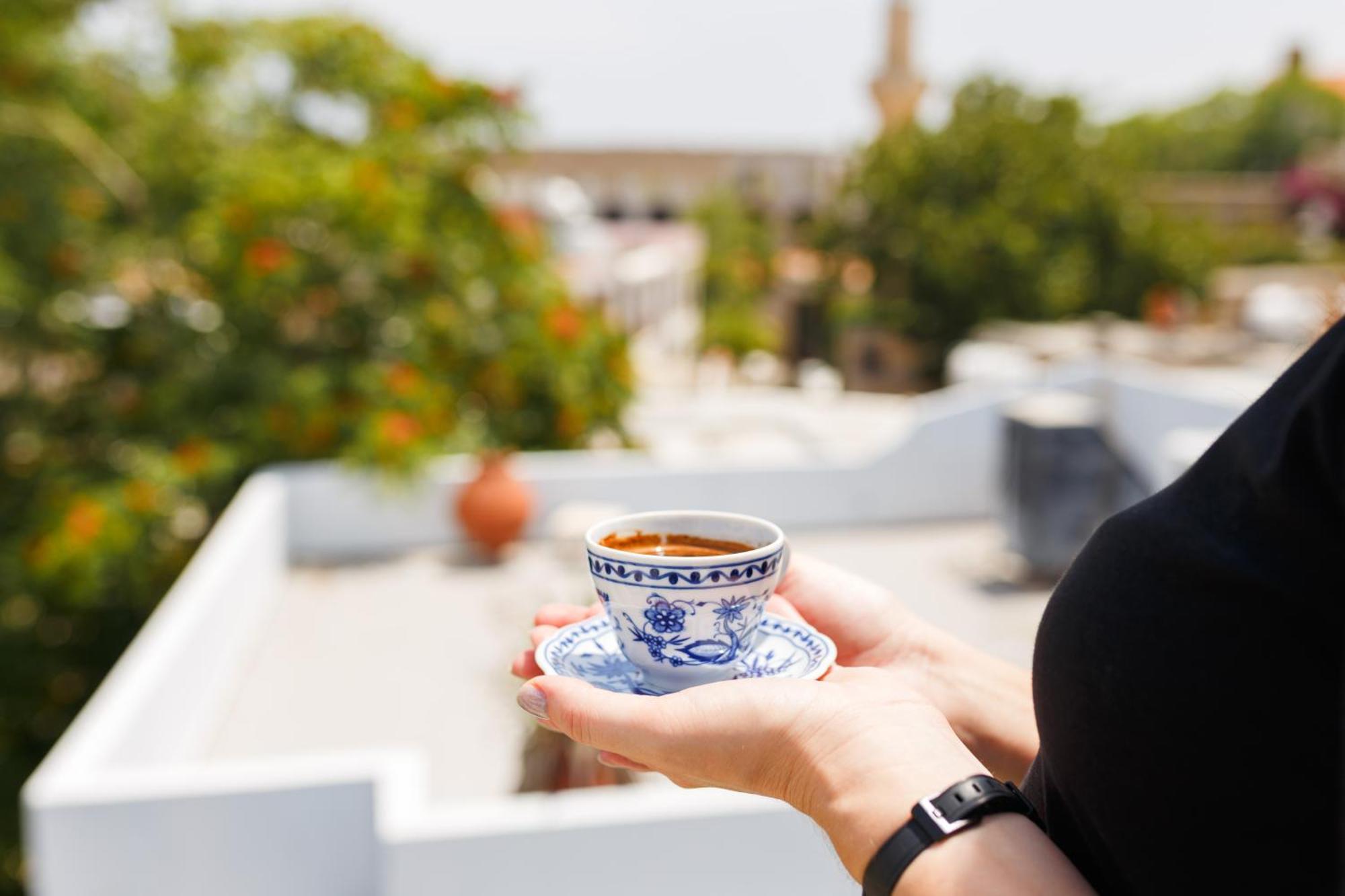 Homelike Guest House كيرينيا المظهر الخارجي الصورة